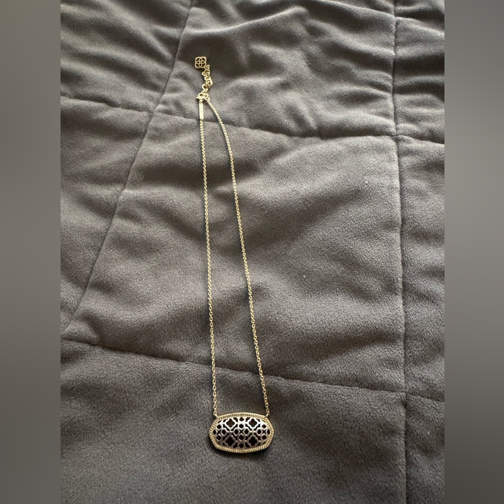 Brand New Kendra Scott Necklace. Gold and Silver